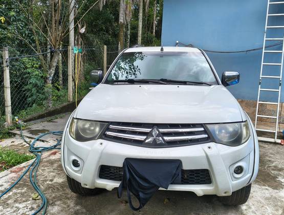 MITSUBISHI PAJERO 3.2 HD S 4X4 16V TURBO INTERCOOLER DIESEL 4P MANUAL